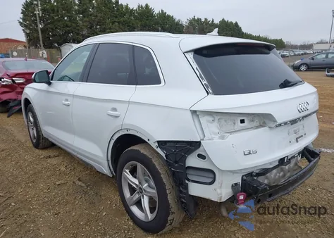 2021 Audi Q5 Premium 45 Tfsi Quattro S Tronic z USA, uszkodzony, nr VIN WA1AAAFY2M2082189